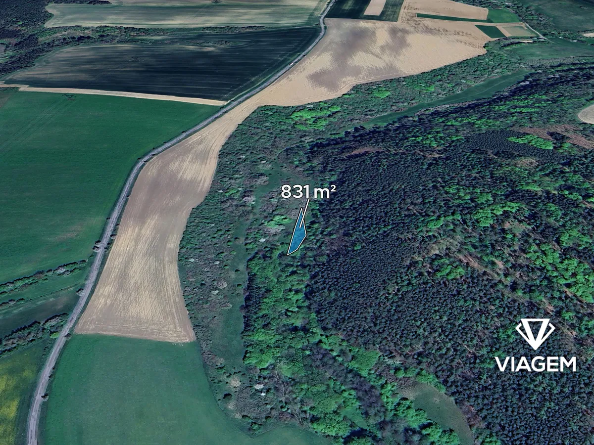 Prodej podílu 1/2 pole 415 m²